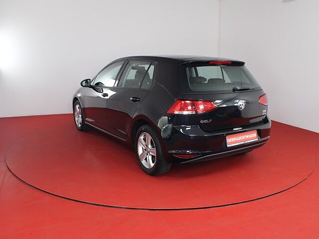 Volkswagen Golf Comfortline 1.2l TÜV bis 07/2026 Sitzheizung Klimaautomatik Einparkhilfe