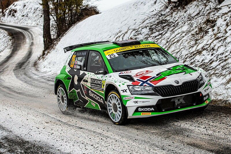 Starkes ŠKODA Aufgebot bei der Rallye Monte Carlo: WRC2-Weltmeister Mikkelsen hat den Klassensieg im Blick