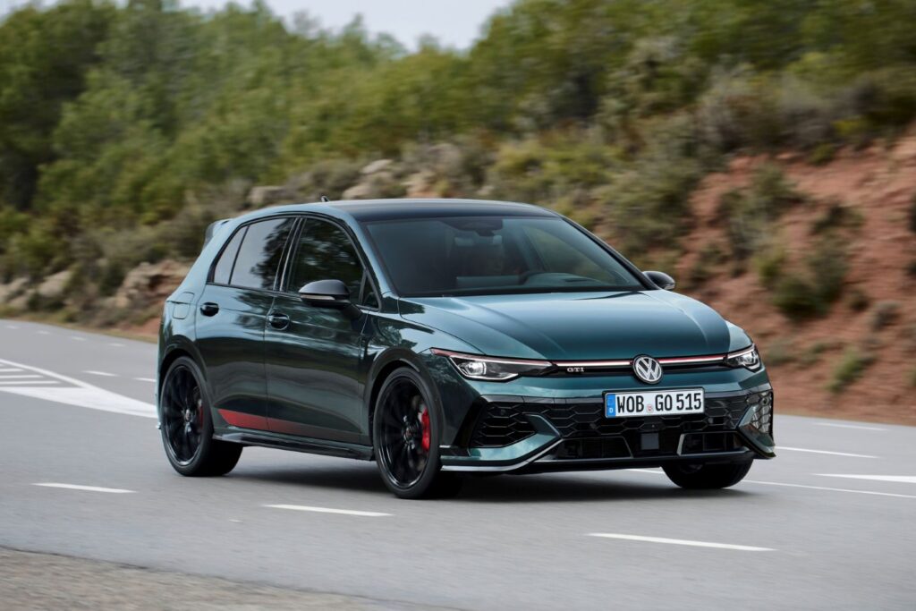 Volkswagen Golf GTI Edition 50 VW Edi 50 Jubi GTI Clubsport Akrapovic Performanxe Paket Stricker Autohaus verfügbar